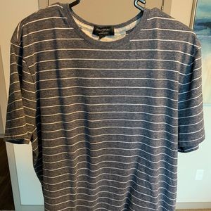 Men’s striped Banana Republic tee